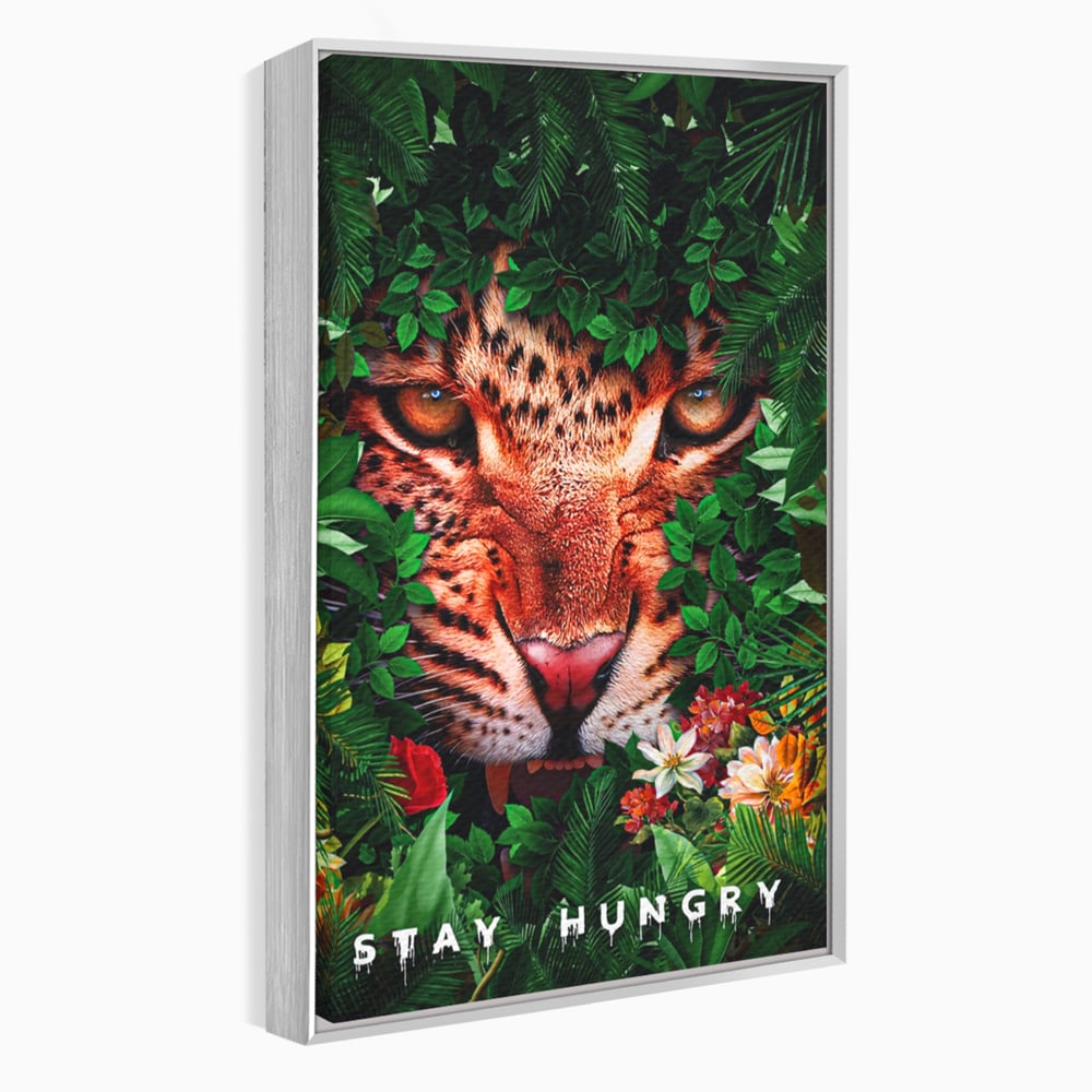 Tablou canvas cu ilustratie digitala portret tigru in jungla, in rama de aluminiu argintiu